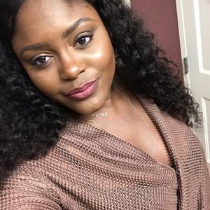 Meet your Posher, Kenyatta